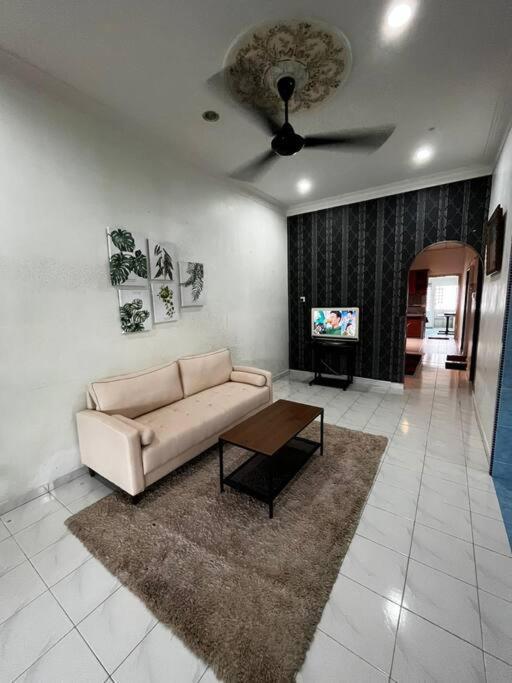 Manjung Modern + Cozy Terrace Home Lumut Dış mekan fotoğraf